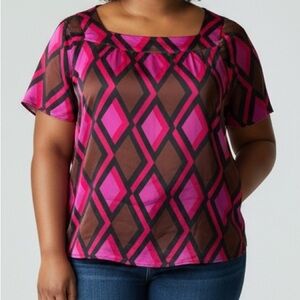 JM Collection Size 18 W Pink and Black Diamond Pattern Blouse